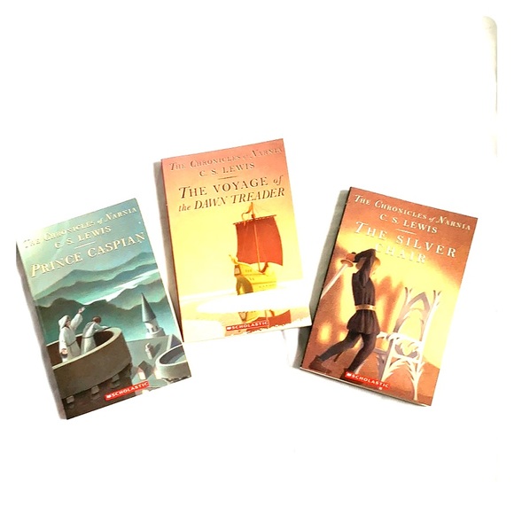 📚 Bundle of 3 Chronicles of Narnia Books YA - Picture 1 of 1
